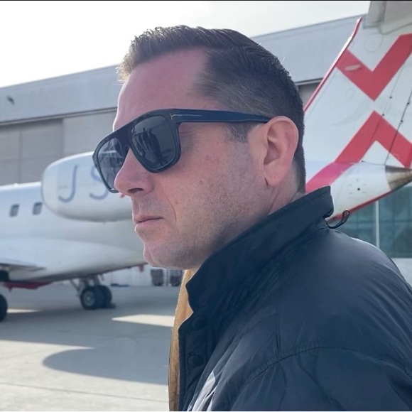 Meet your Posher, Brian - Picture 1 of 1